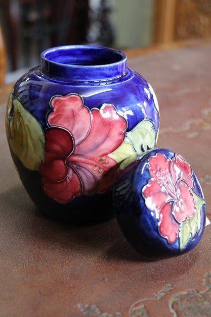 Walter Moorcroft Hibiscus Design Ginger Jar C1949 78