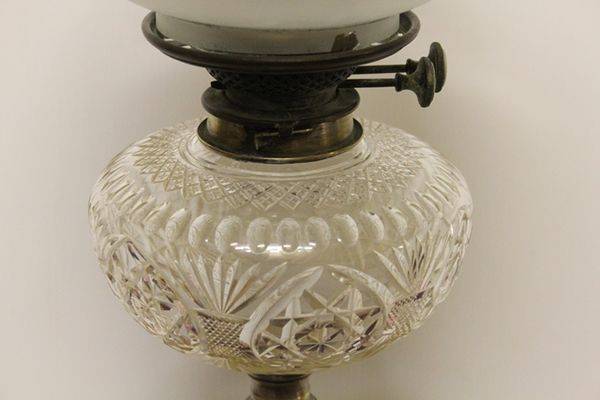 Wonderful 19th Century Cut Lead Glass Oil Lamp In Original Condition