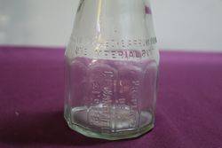 Wakefield Castrol Pint Bottle With Tin Top