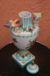 A Fine Quality Hand Painted Vase and Cover in The Coalport Style C186090 