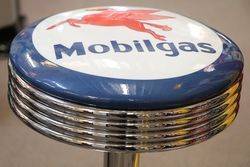 Mobilgas Seat Bar