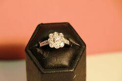 18ct White Gold Diamond Cluster Ring 