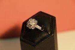 18ct White Gold Diamond Cluster Ring 