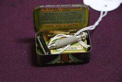 Antique The Laurel Ladies Boudoir Safety Razor in Original Tin