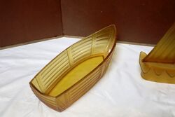  ART DECO AMBER PRESSED GLASS YACHTBOAT BY CARLSHUTTE 