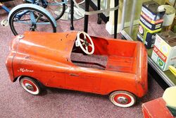 Vintage 1950s Triang Meteor Pedal Car 