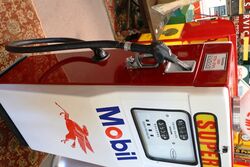 Vintage Wayne 605 Petrol Pump in Mobil Livery