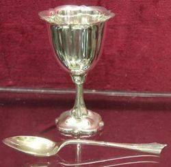 A Quality Nineteenth Century Silver Plate 6cup Egg Cruet c1885