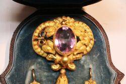 A Superb Antique Gold and Amethysts DemiParure 