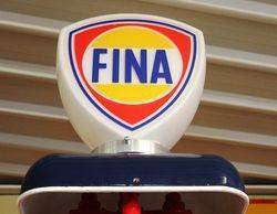 A Well Restored French Courtioux Rapide Clockface Manual Petrol Pump In Fina Livery