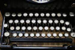 Antique Royal Typewriter 