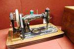 Antique Victorian Frister And Rossman Sewing Machine With Inlaid Case
