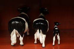 Beswick Friesian Cattle Family BullCowCalf 