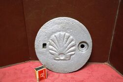 Cast Iron Embossed Shell Tank Lid Cover 