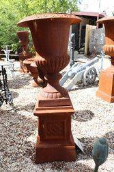 Cast Iron Romano Urn on Tudor Base