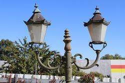 Cast Iron Tudor 2 Branch Garden Lamp