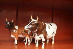 Early Beswick Family Of 3 Ayrshire Cattle BullCowCalf 