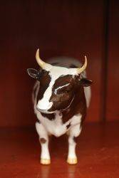 Early Beswick Family Of 3 Ayrshire Cattle BullCowCalf 