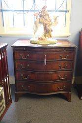 Early C20th Serpentine Mahogany Chest of Drawers