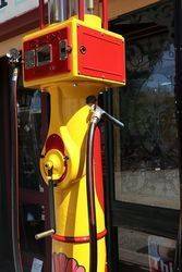 Extremely Rare GEX Deluxe Curbside Street Lamp Petrol Pump  