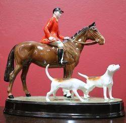 Genuine Beswick Hunter and 2 Dogs 