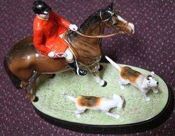 Genuine Beswick Hunter and 2 Dogs 