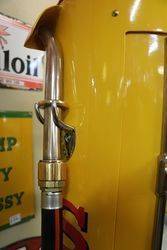 Hammond D Manual Petrol Pump in Shell Livery