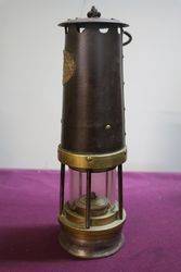 John Davies and Son andquotDerbyandquot No 2A Miners Lamp 