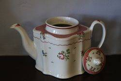Late 18th Century NewHall Teapot C1780 