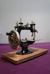 Lead Sewing Machine With Oak Case 