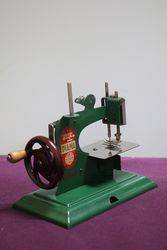 Lovely Vintage Diana Toy Sewing Machine 