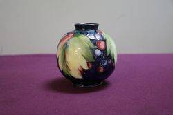 Moorcroft Leaf + Grape Design Potter to Her Majesty The Queen C192849