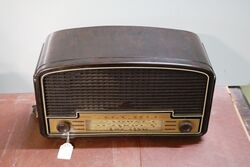 Vintage Bakelite Radio Not Tested